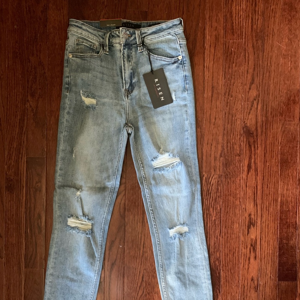 Risen Los Angeles High Rise Distressed Relaxed Fit Skinny Jeans NWT 26/3